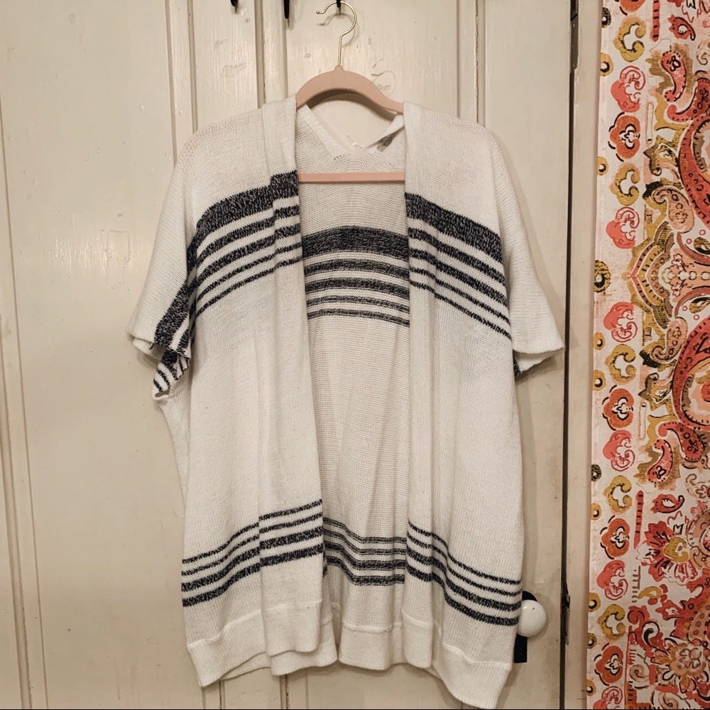 Short sleeve cardigan